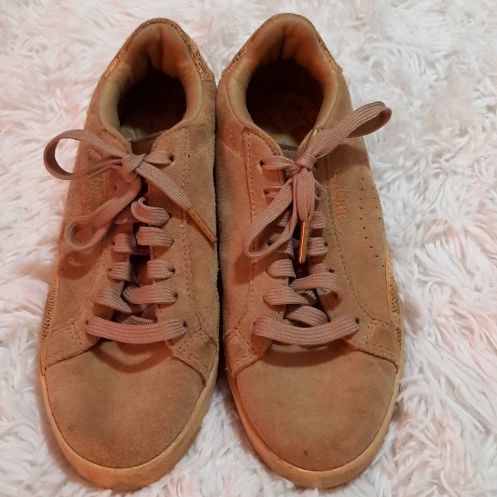 PUMA Sneakers